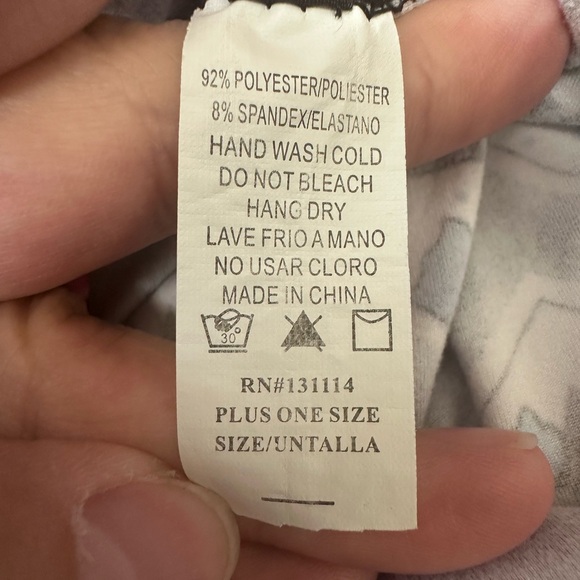 Always Colorful Patterned plus Leggings - Picture 3 of 5